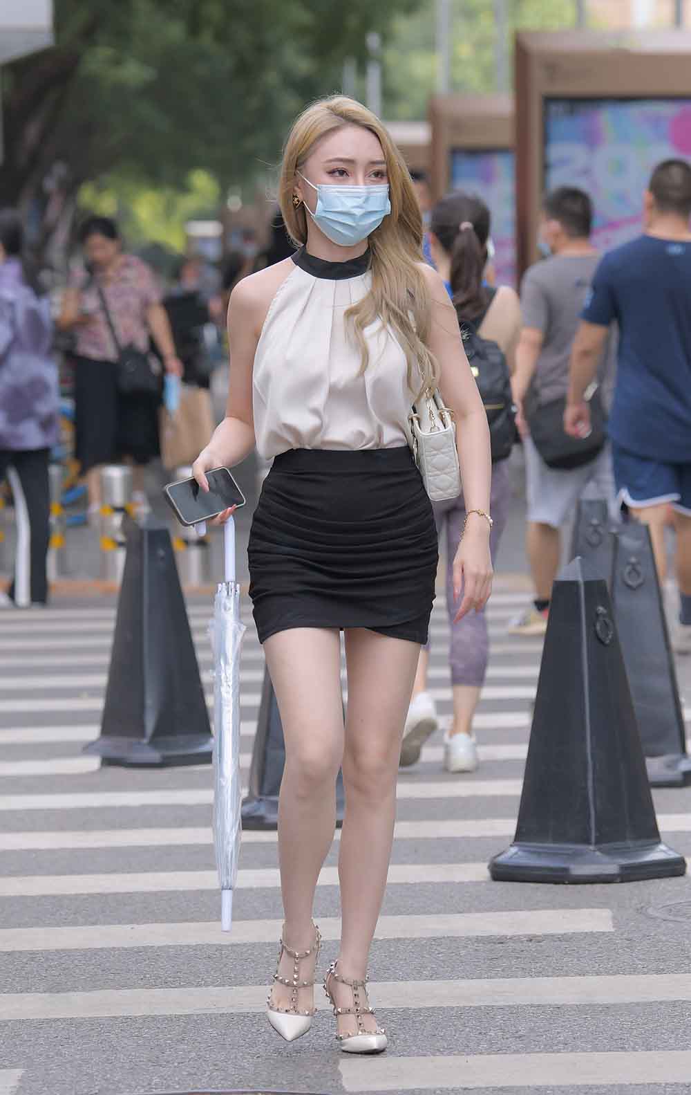 【J5560】柳钉高跟、黑色包臀裙美女-绝色天籁
