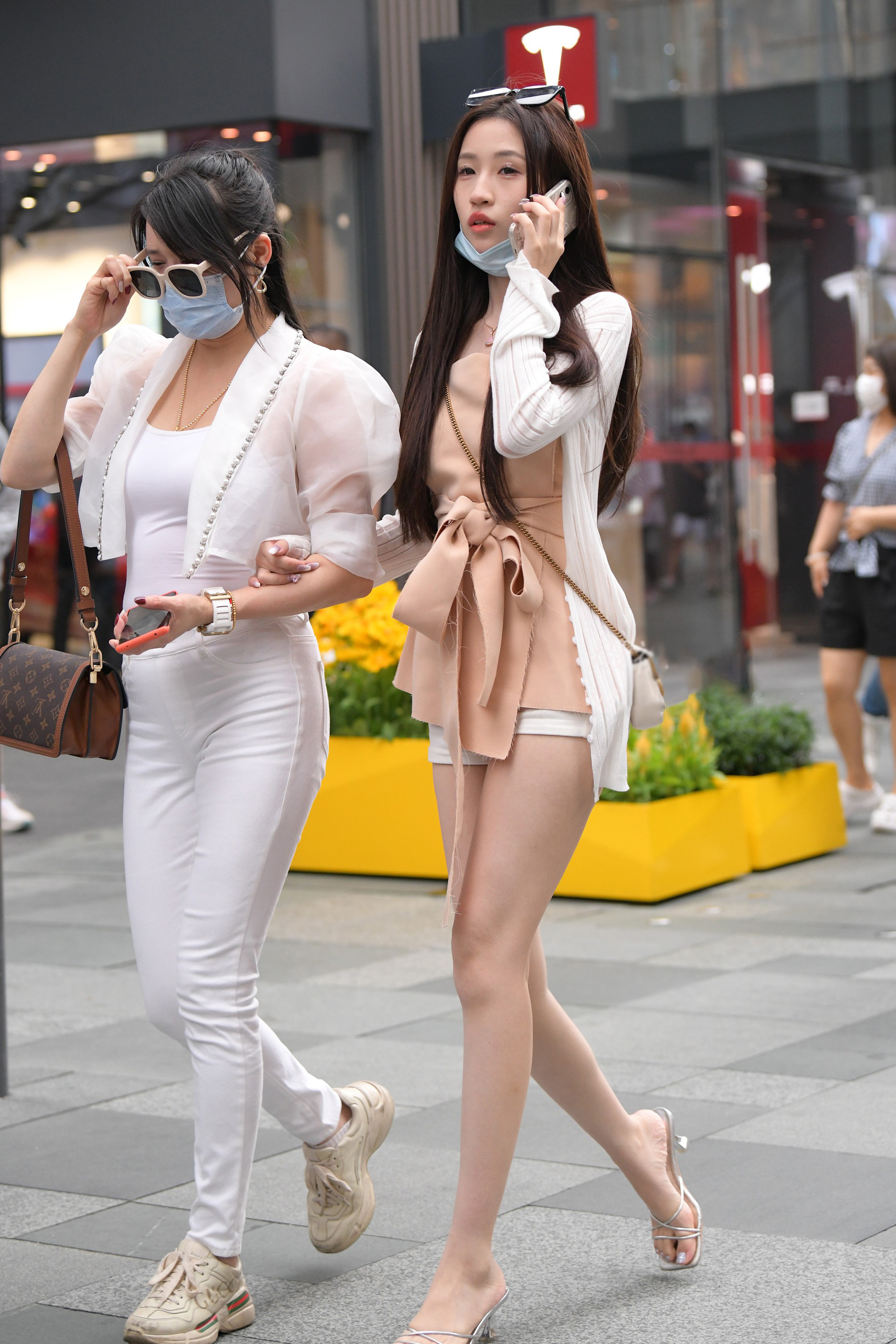  魔镜街拍,热裤,人妻,街拍,写真套图,纯·美丝映画