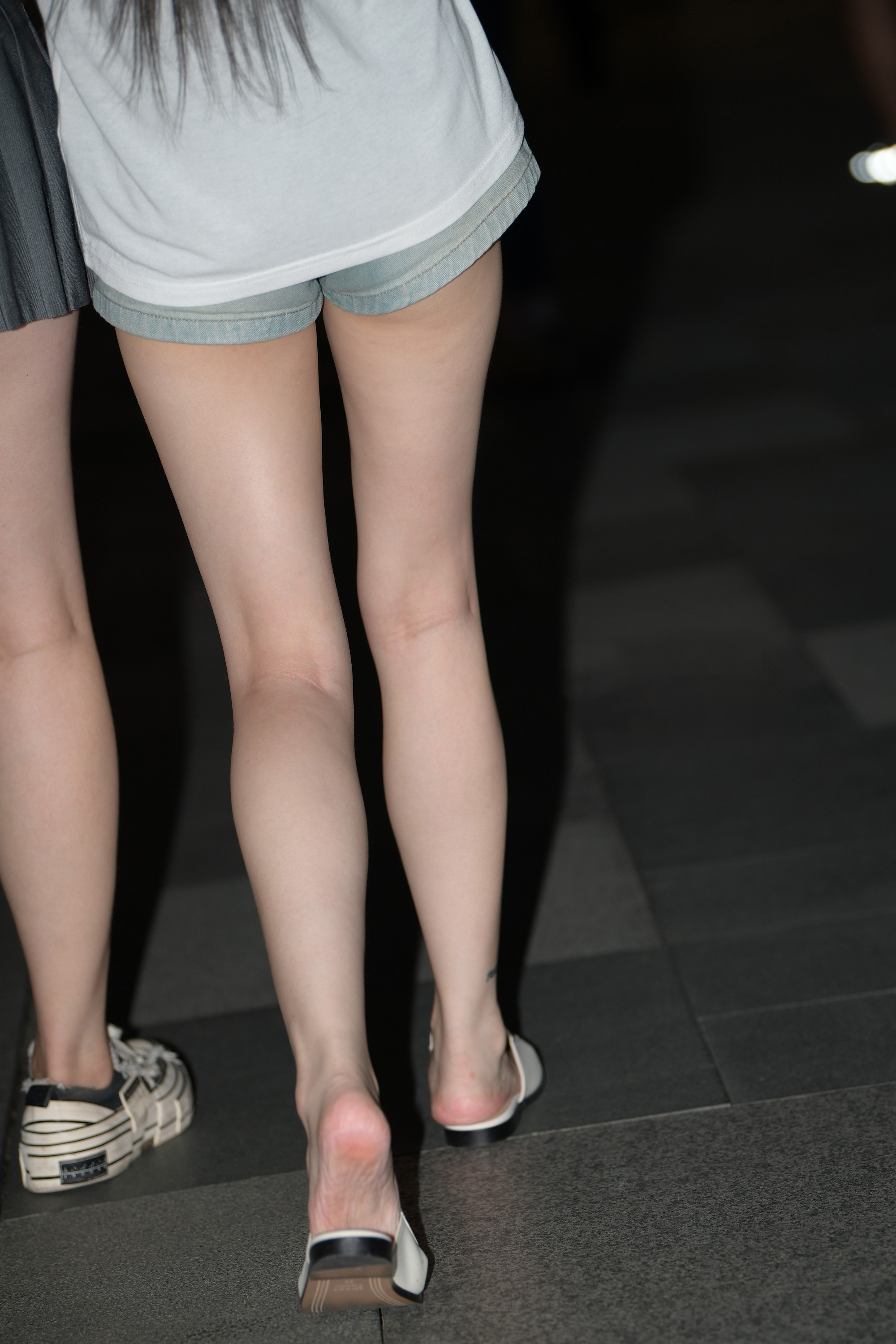  街拍鸭,魔镜街拍,街拍第一站,热裤,裙装,少妇,街拍,写真套图,猫君君MaoJun