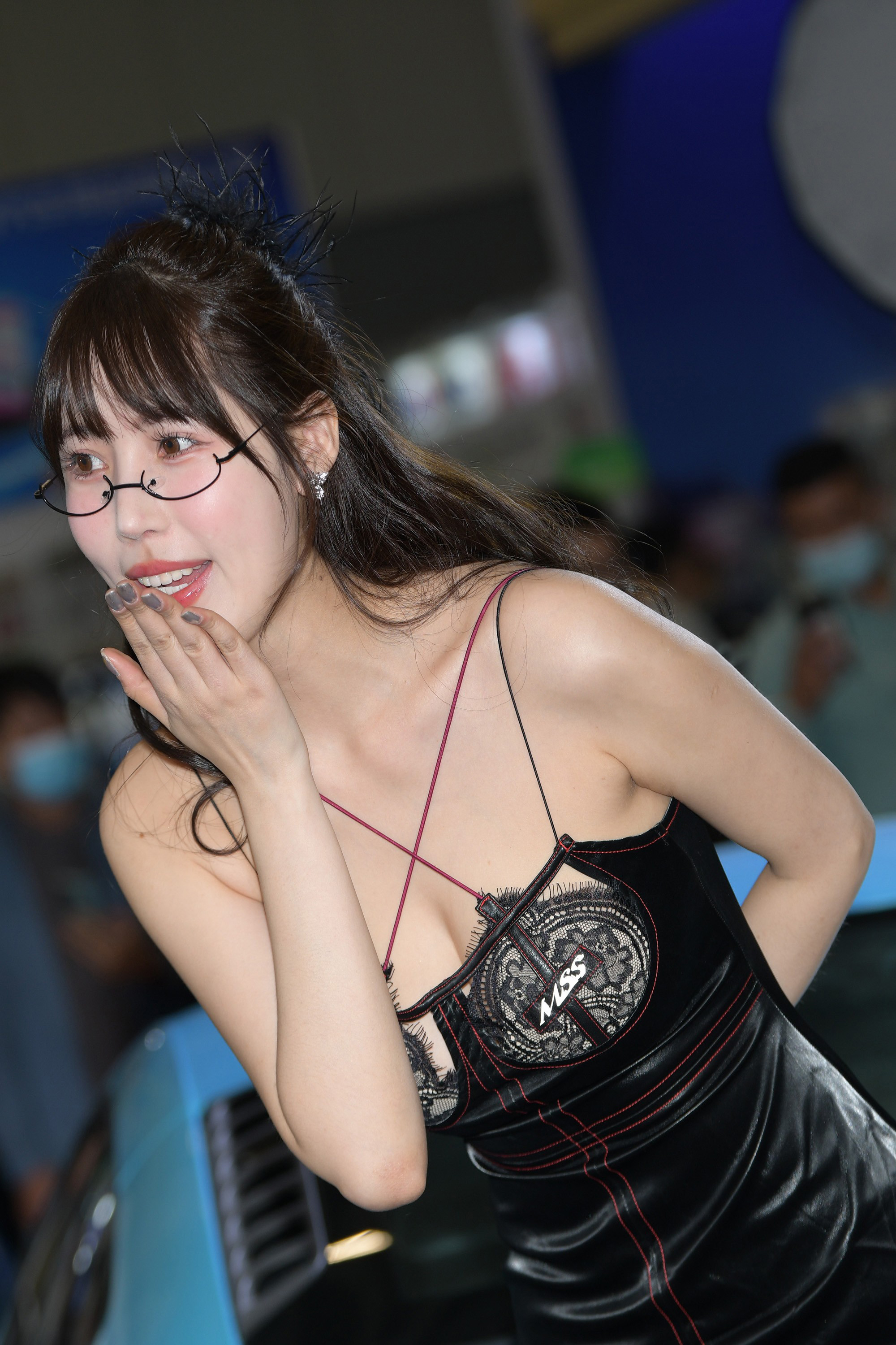  街拍鸭,魔镜街拍,街拍第一站,丝袜,裙装,展会,熟女,街拍,写真套图,MussGirl慕丝女郎