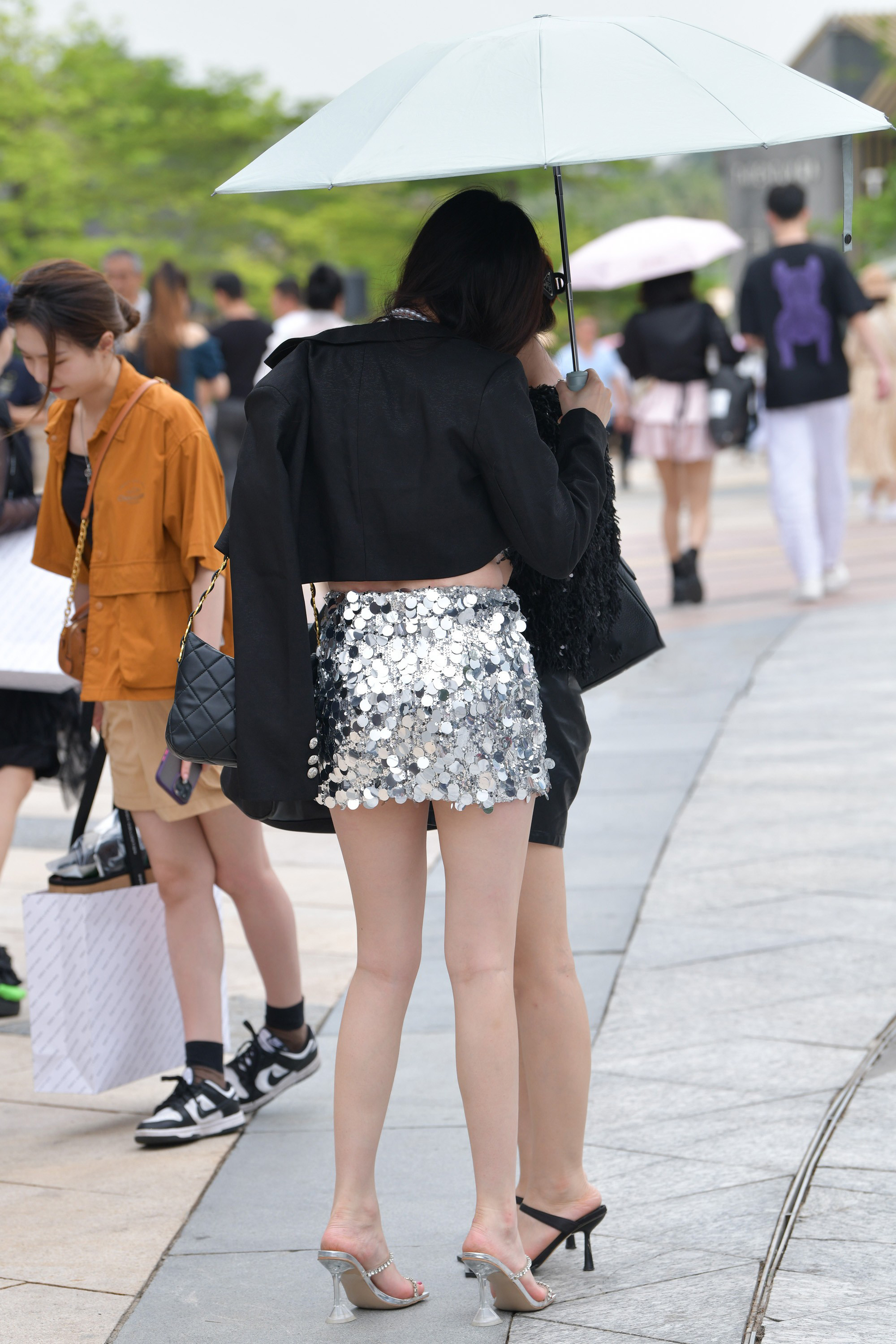  街拍鸭,魔镜街拍,街拍第一站,裙装,美女,街拍,写真套图,稚颜酱