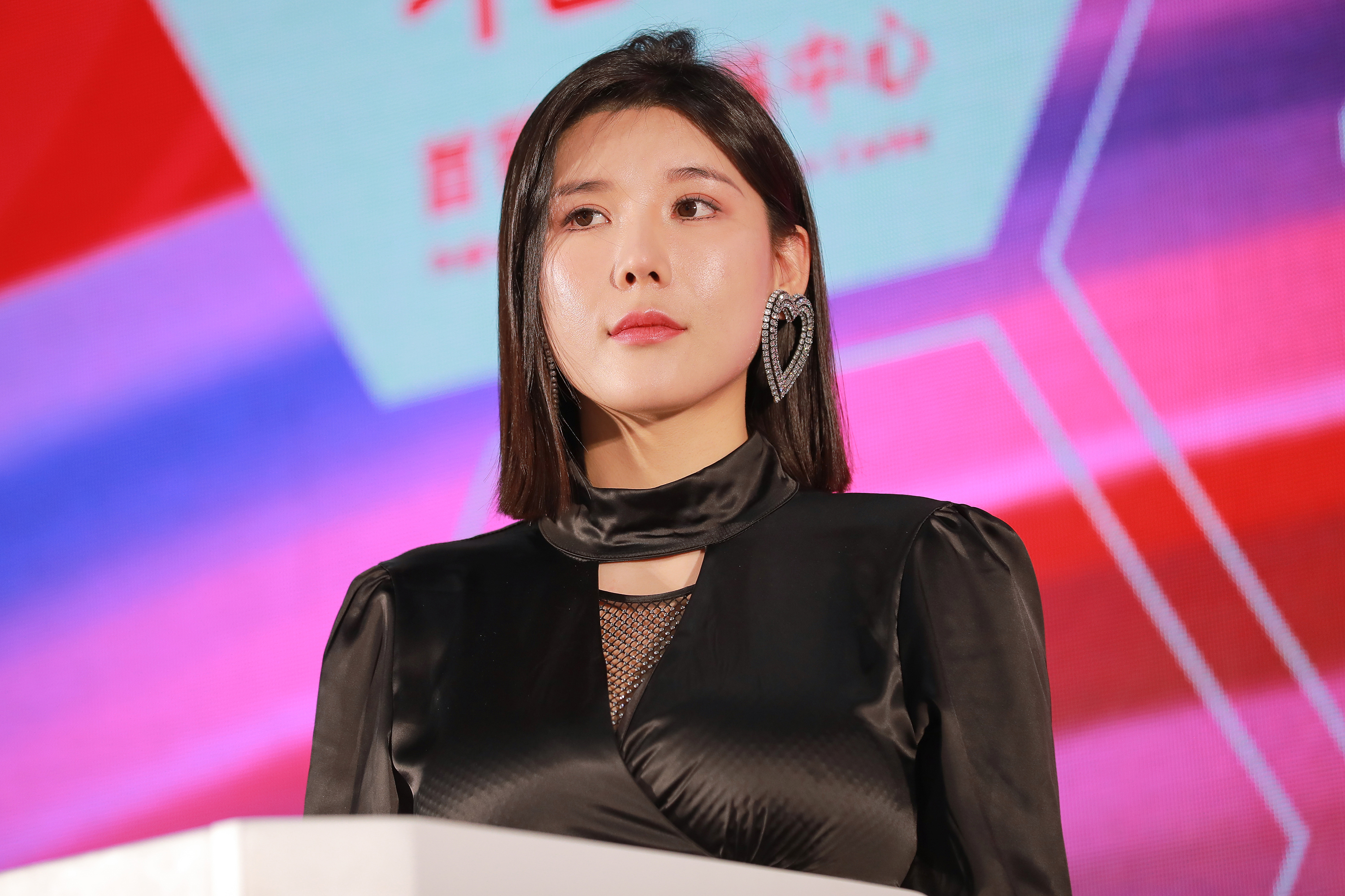  街拍鸭,魔镜街拍,街拍第一站,,少妇,街拍,写真套图,许岚(叁月life)