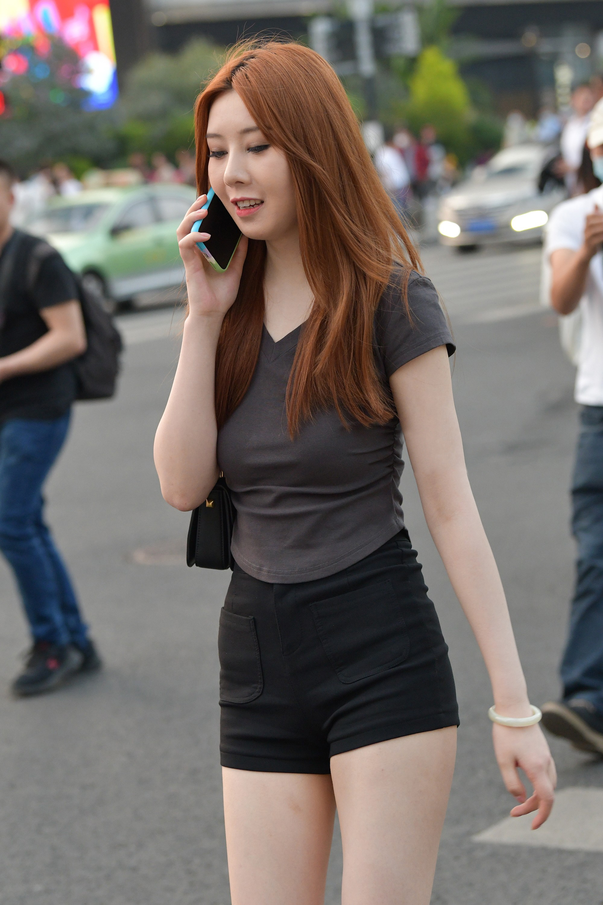  街拍鸭,魔镜街拍,街拍第一站,热裤,人妻,街拍,写真套图,ISS尤好物