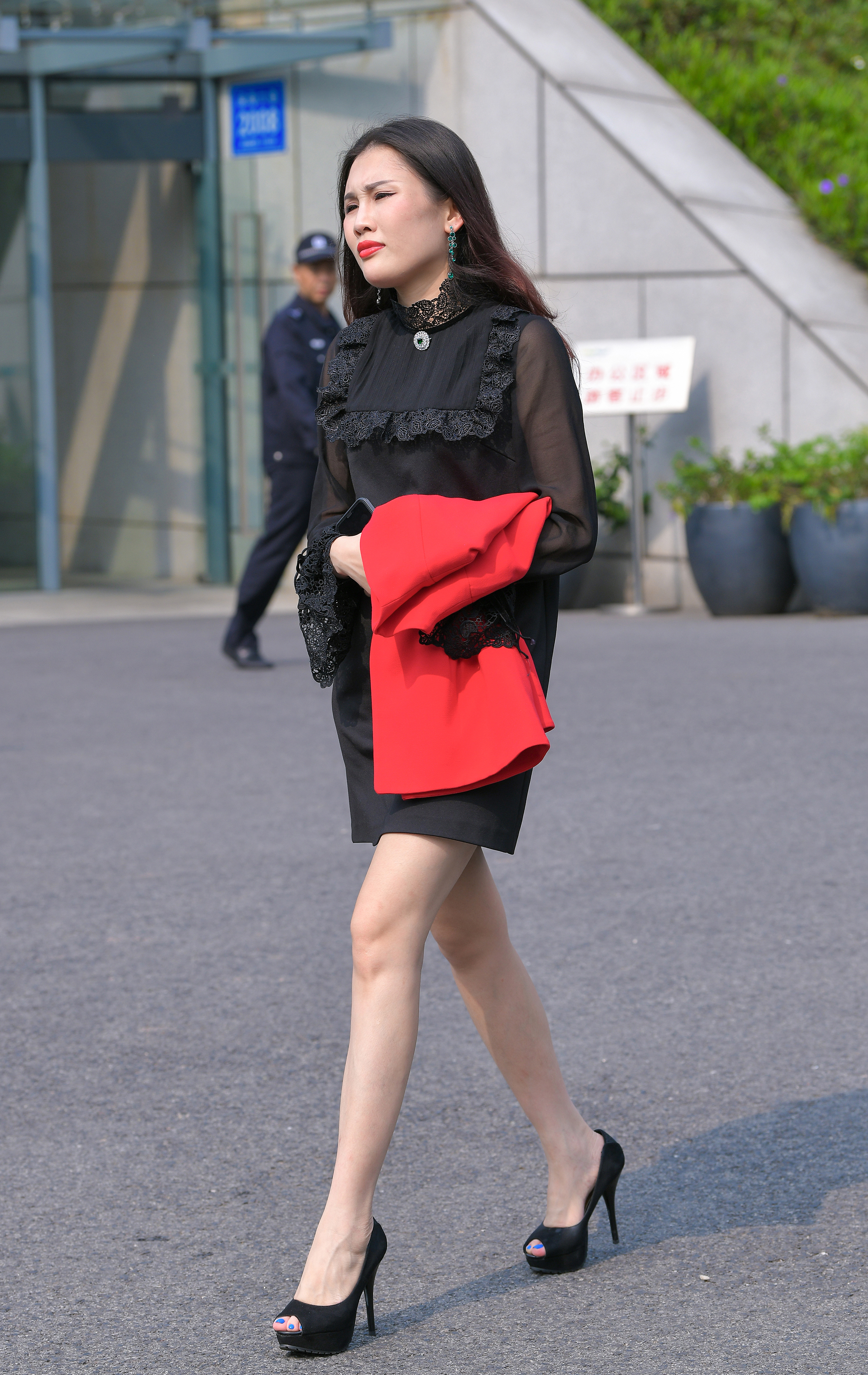 【J6016】鱼嘴高跟的靓丽少妇