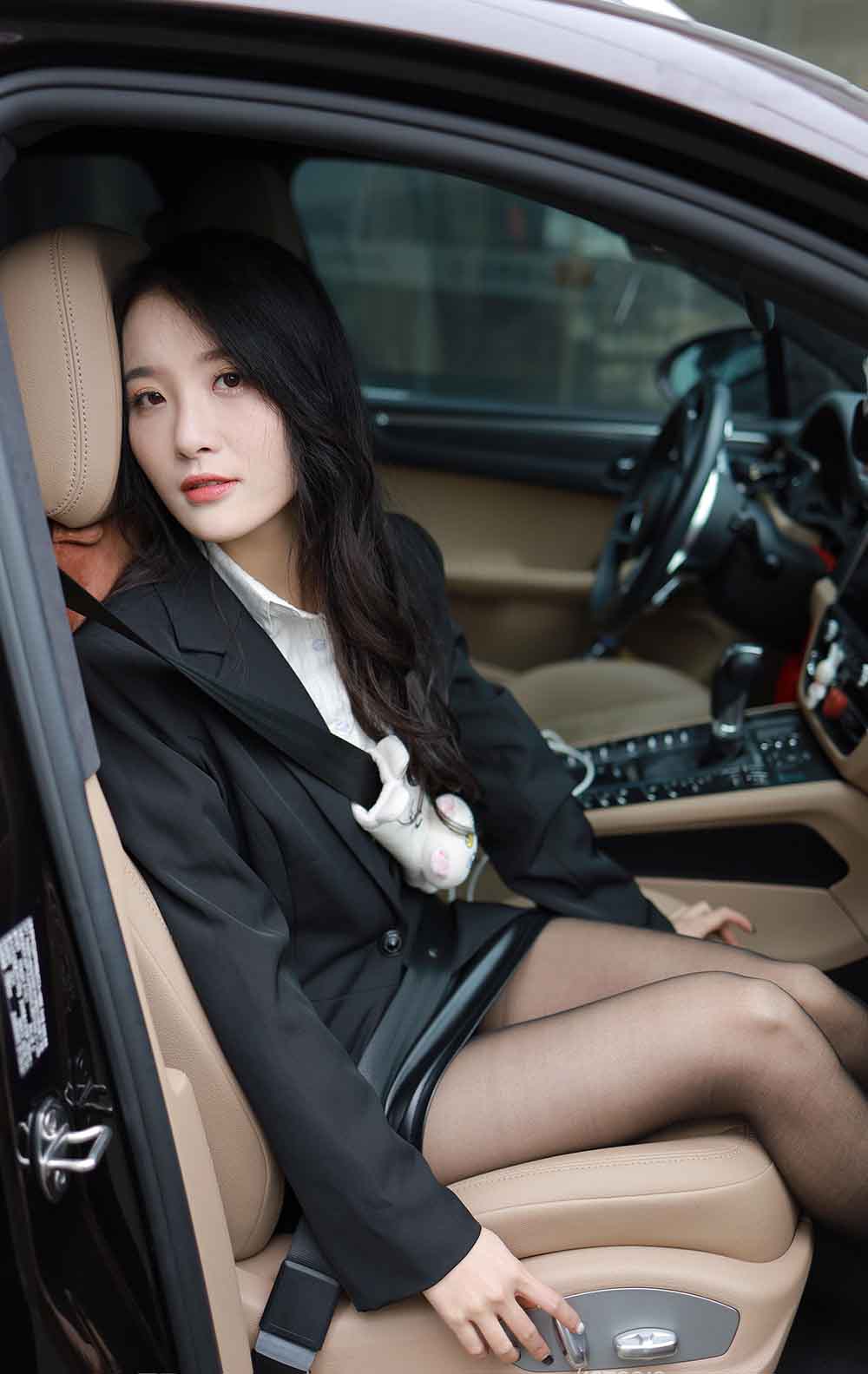 【D0357】美女专车-美图鉴赏论坛-综合板块-爱玩博客