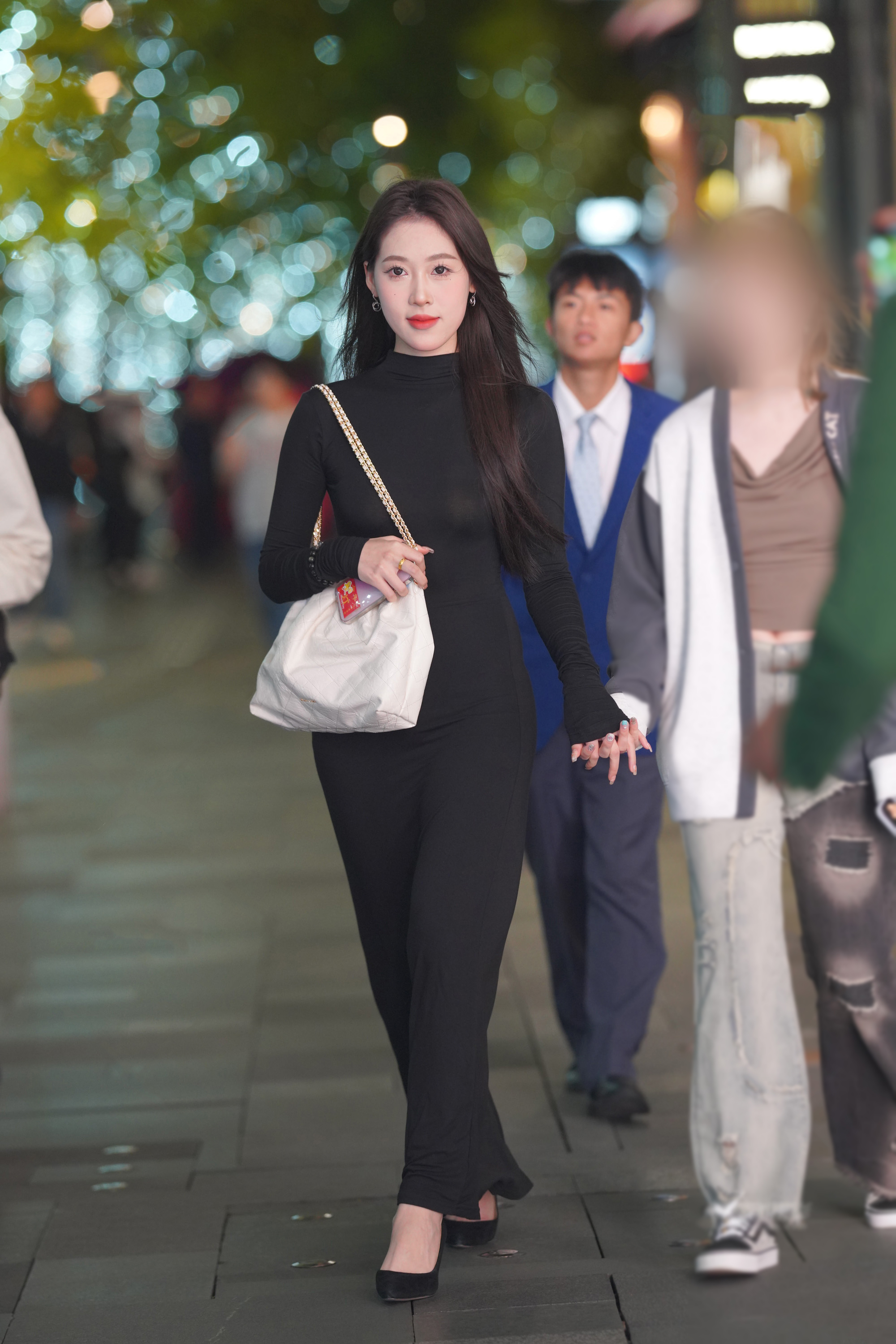 街拍鸭,魔镜街拍,街拍第一站,写真套图,街拍美女,街拍图片,街拍视频,街拍VIP,免费街拍