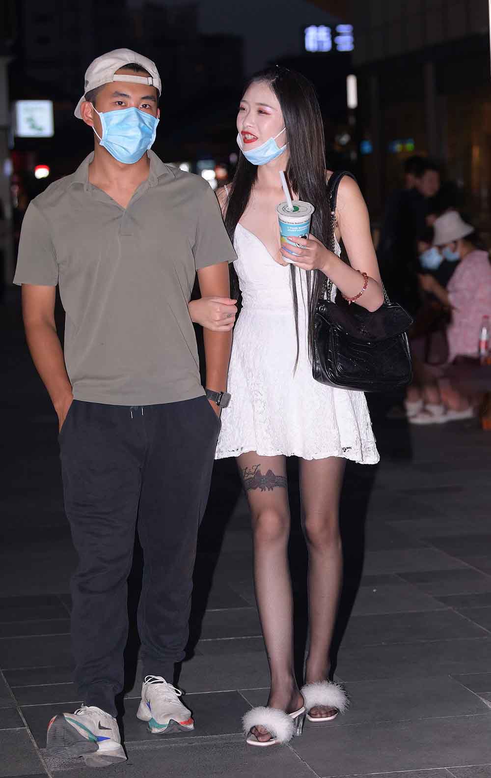 【J7099】与黑丝女友（图+视频）-绝色天籁