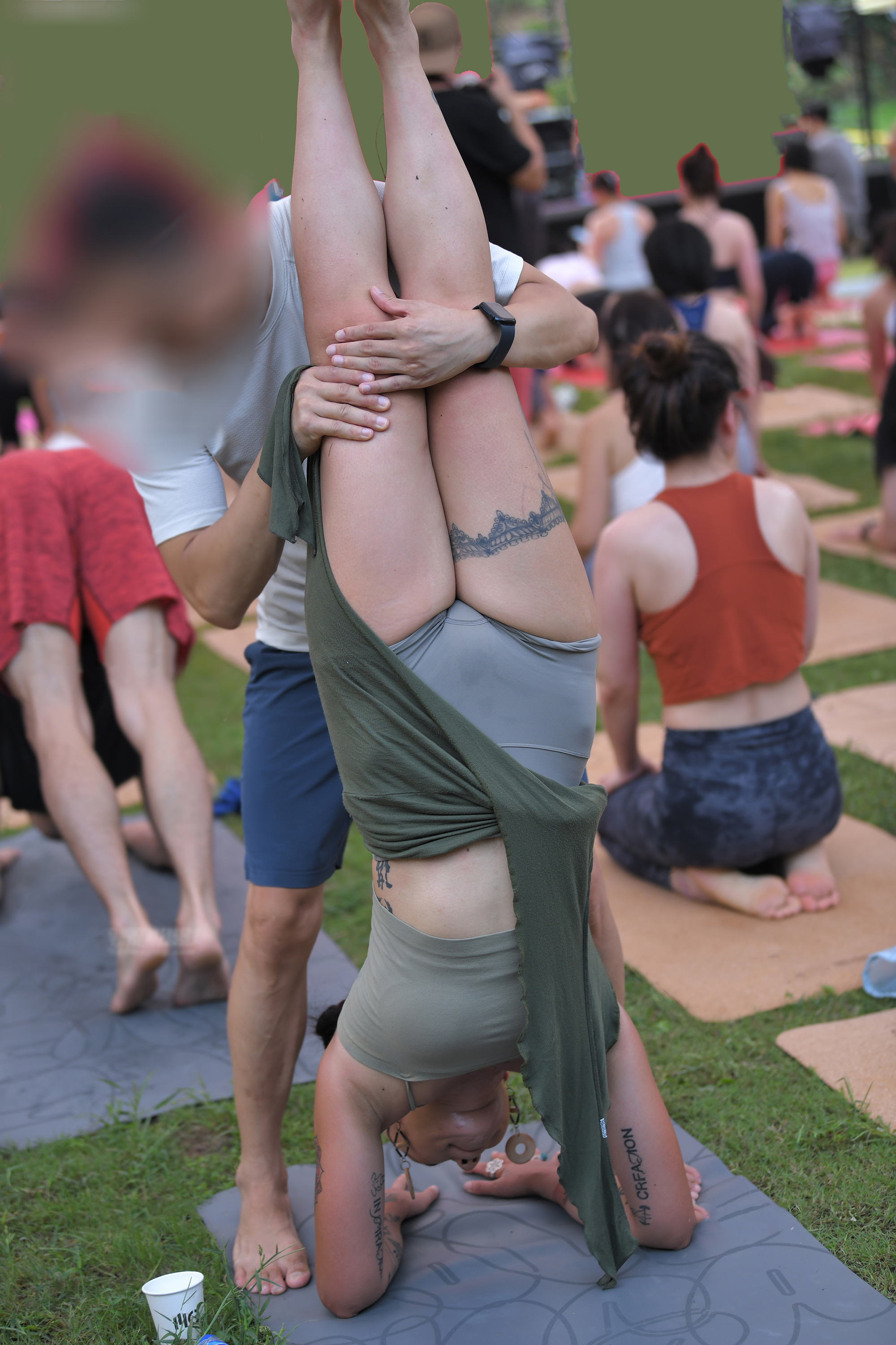 街拍鸭,魔镜街拍,街拍第一站,紧身裤,少妇,街拍,写真套图,MussGirl慕丝女郎