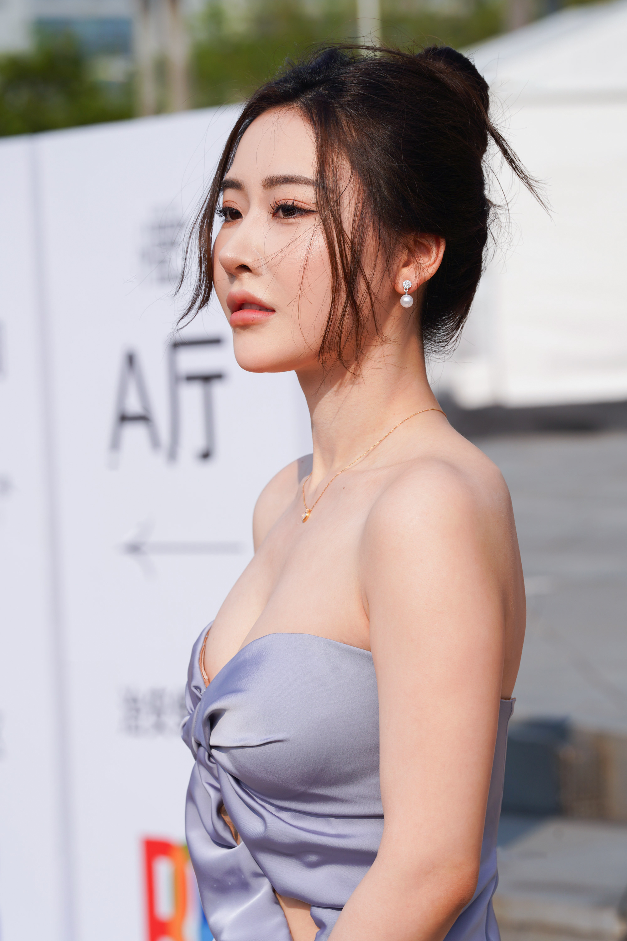 【J6243】抹胸美女（图+视频）