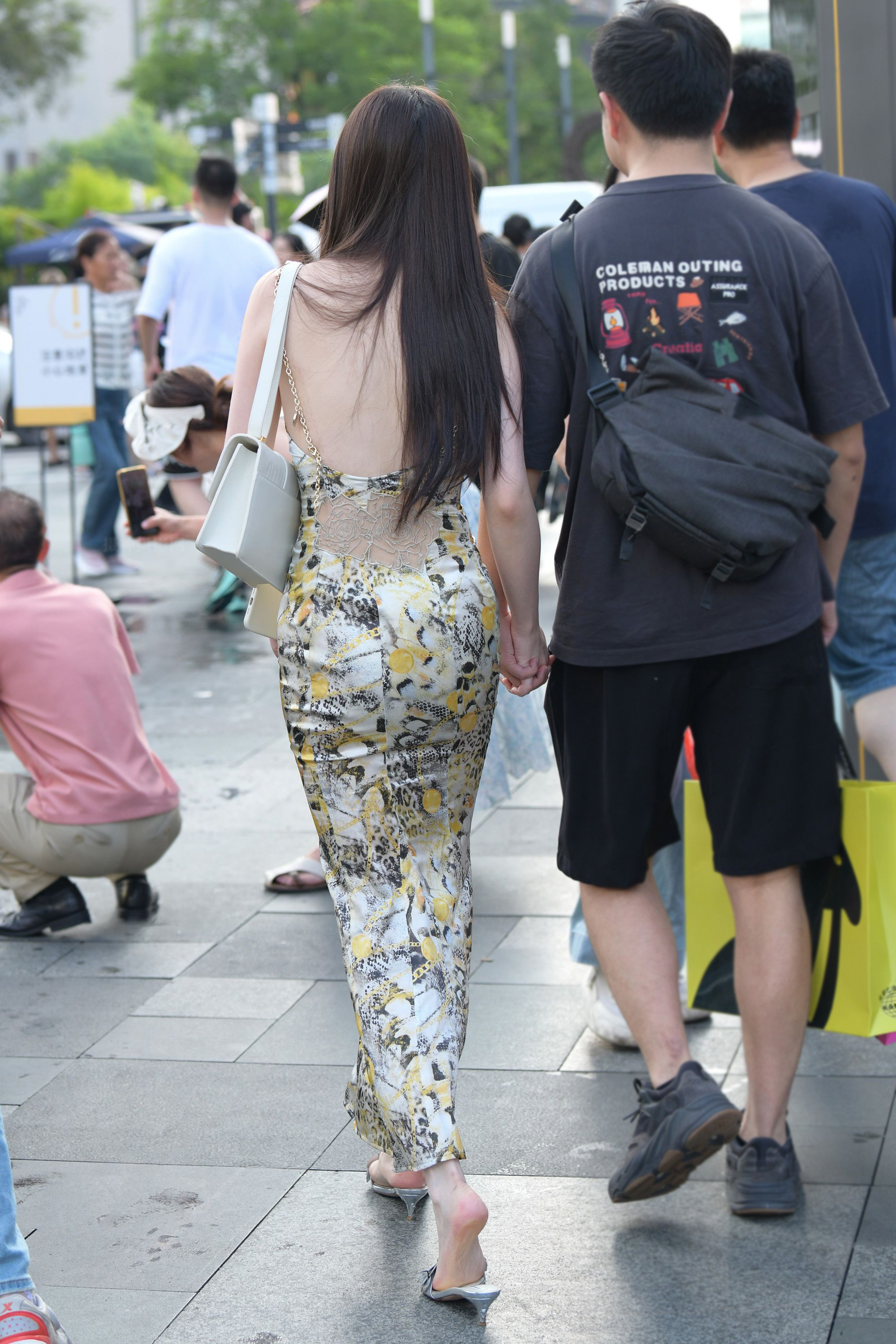  街拍鸭,魔镜街拍,街拍第一站,裙装,小姐姐,街拍,写真套图,大大卷卷小卷