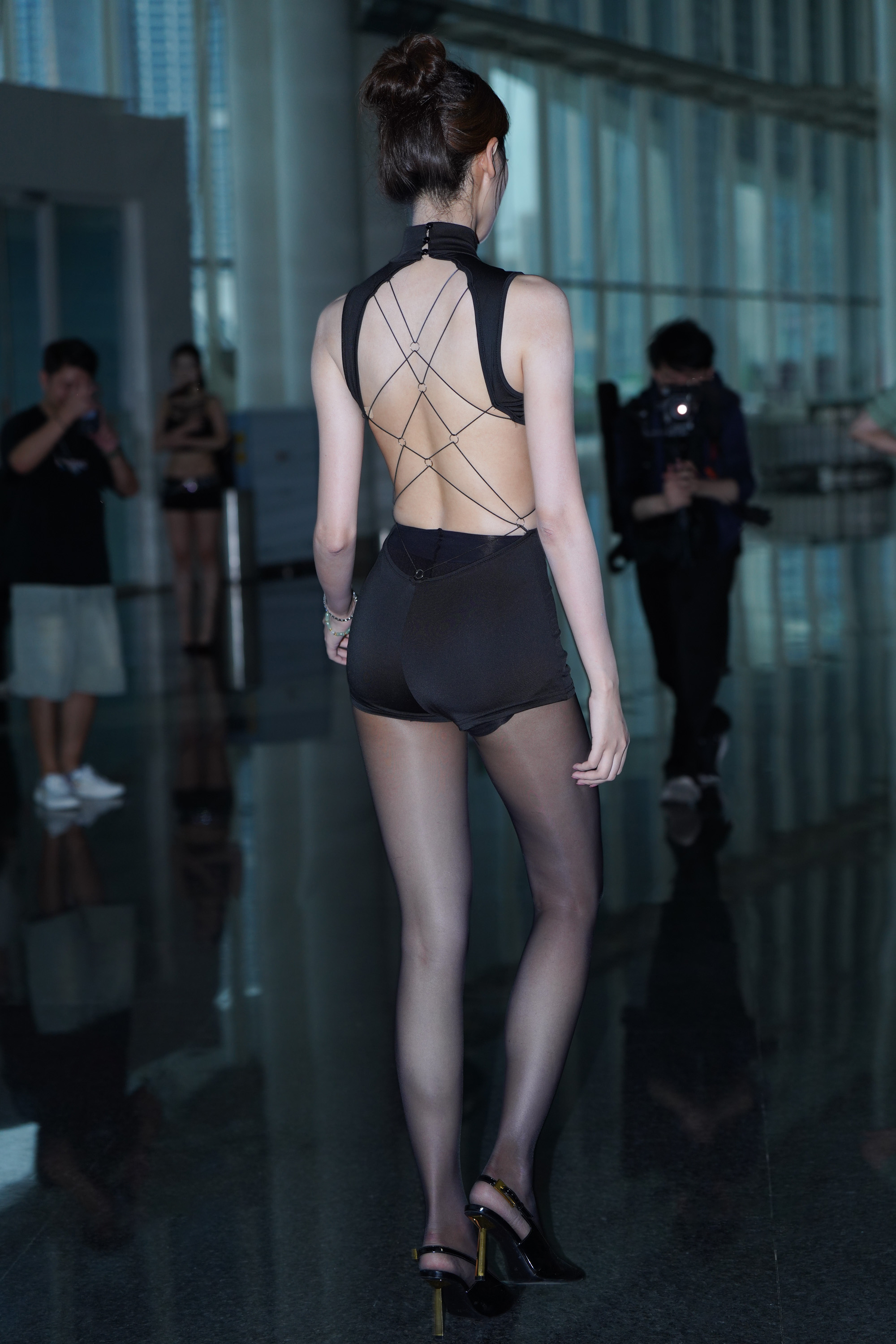  街拍鸭,魔镜街拍,街拍第一站,丝袜,熟女,街拍,写真套图,G44不会受伤