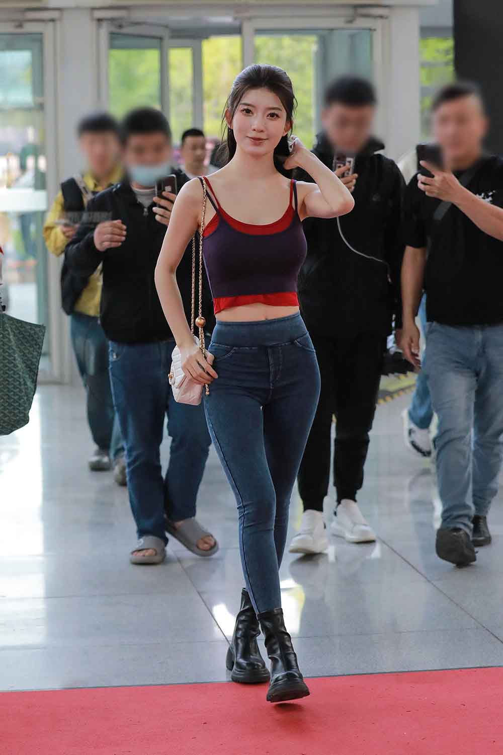【J6379】紧身牛仔裤美女（图+视频）-绝色天籁