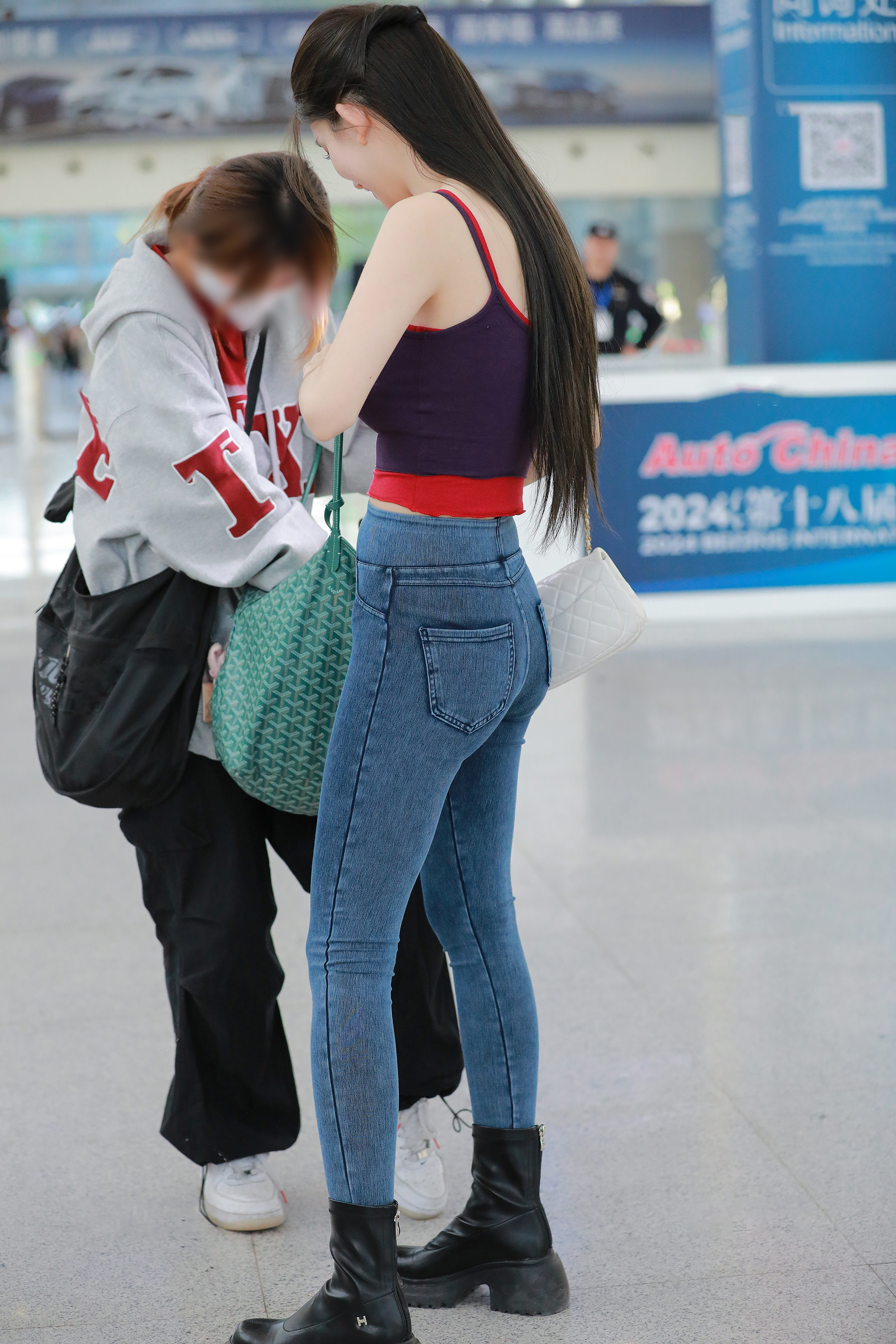 【J6379】紧身牛仔裤美女（图+视频）