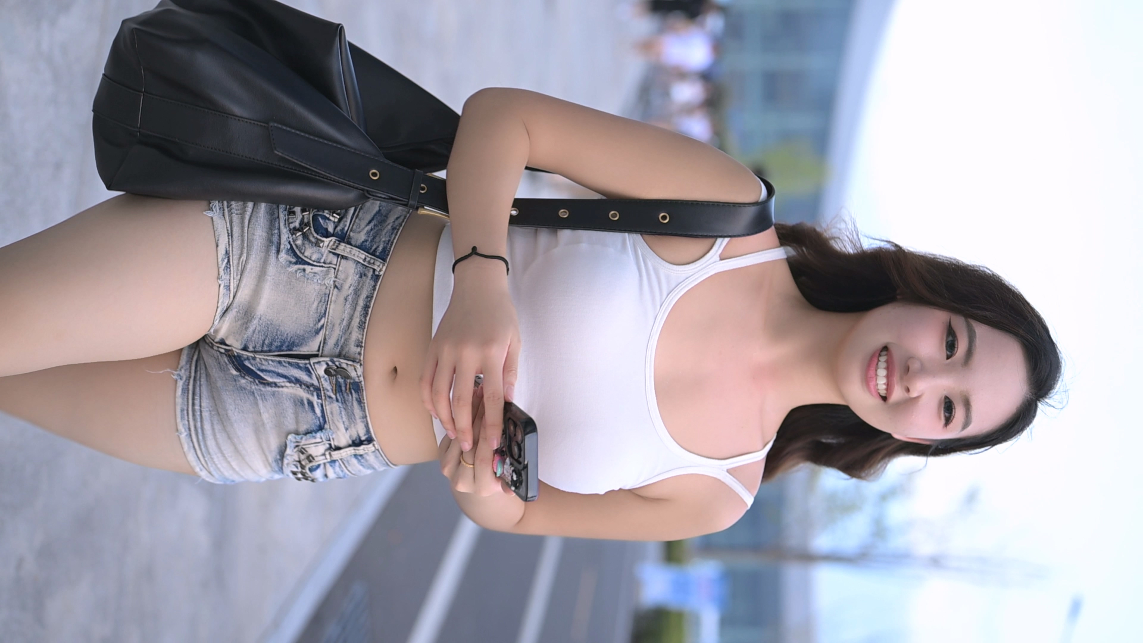 街拍鸭,魔镜街拍,街拍第一站,写真套图,街拍美女,街拍图片,街拍视频,街拍VIP,免费街拍