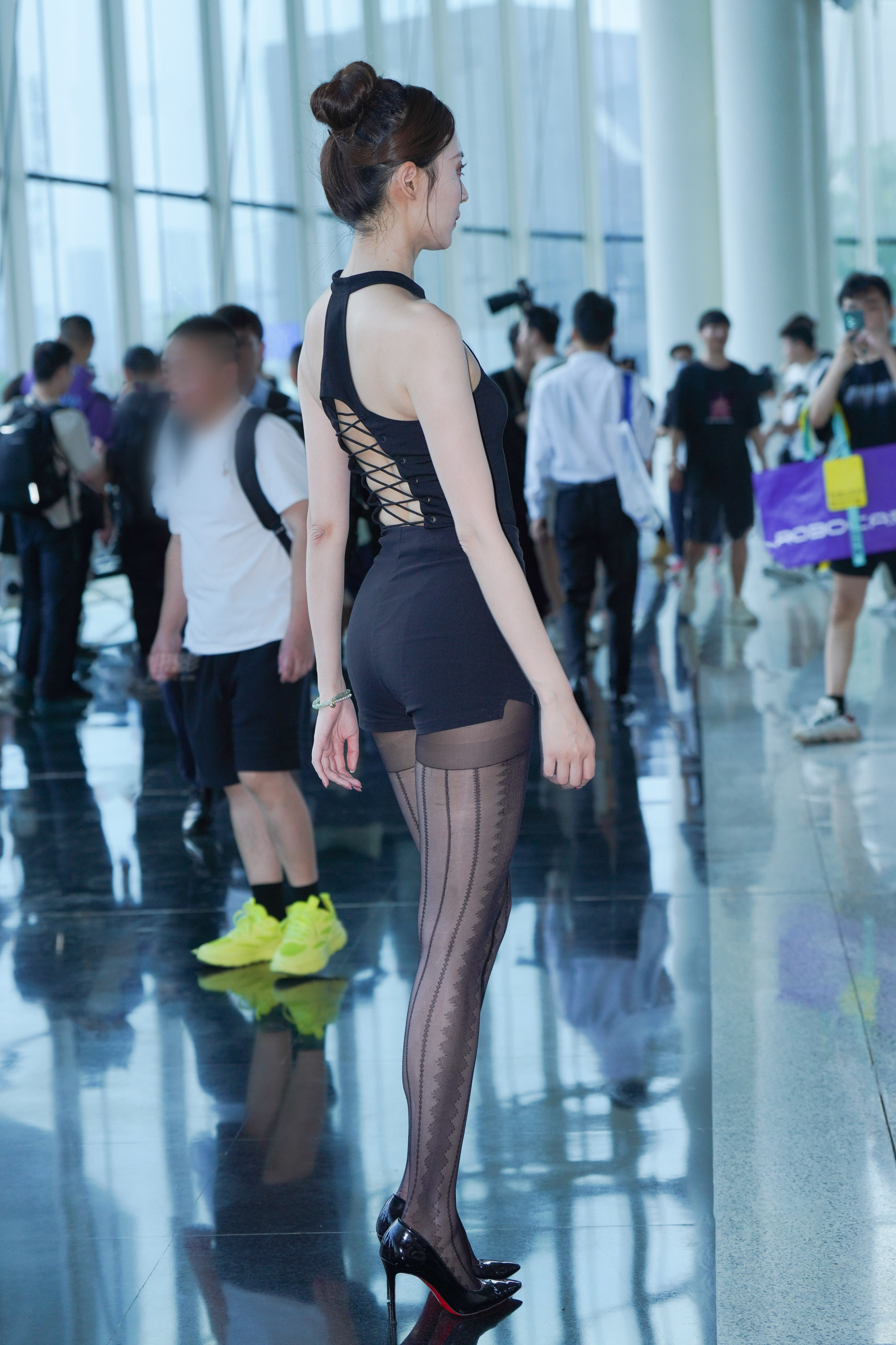  街拍鸭,魔镜街拍,街拍第一站,丝袜,熟女,街拍,写真套图,彩芸_Nebula