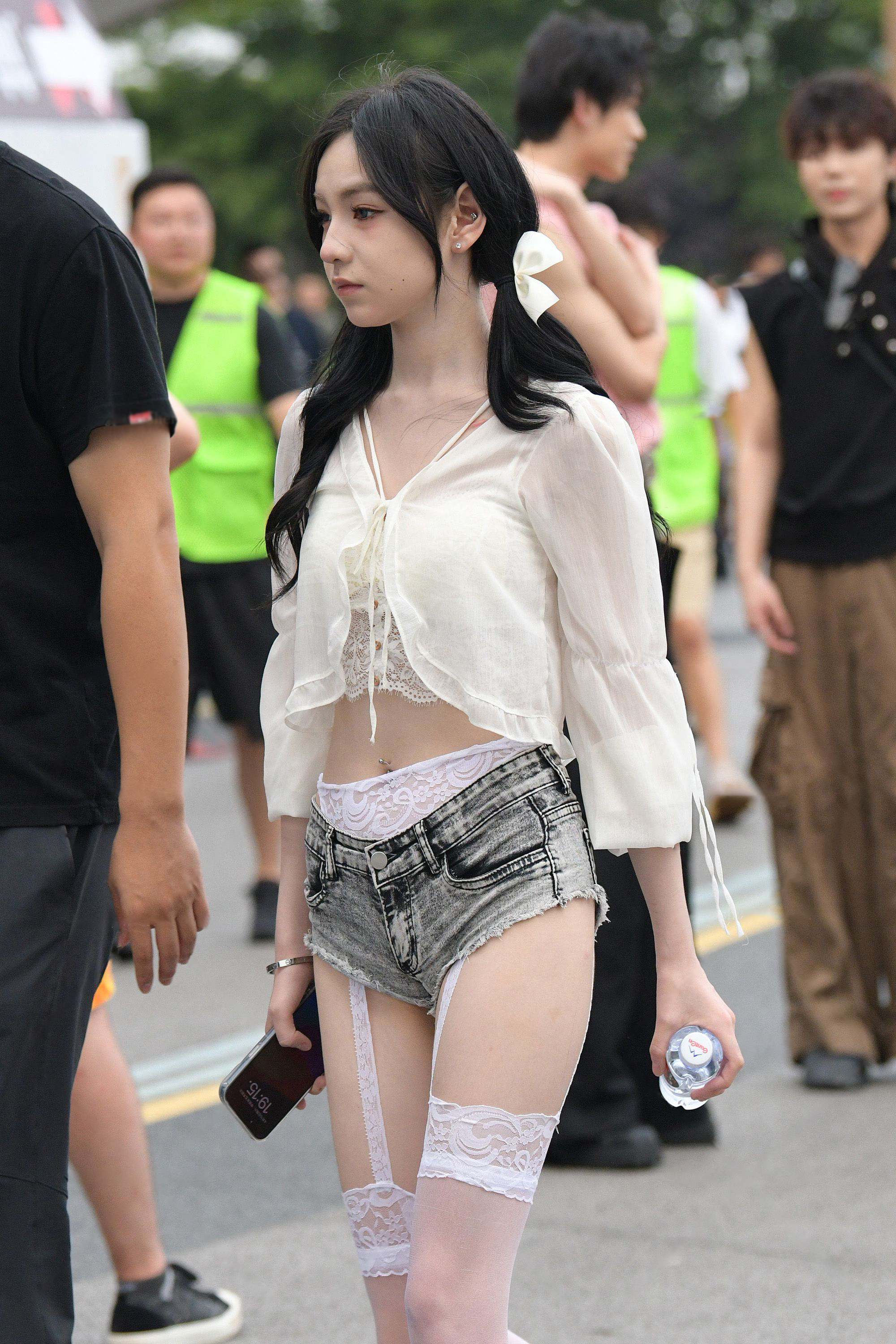  街拍鸭,魔镜街拍,街拍第一站,丝袜,热裤,熟女,街拍,写真套图,Xiuren秀人网