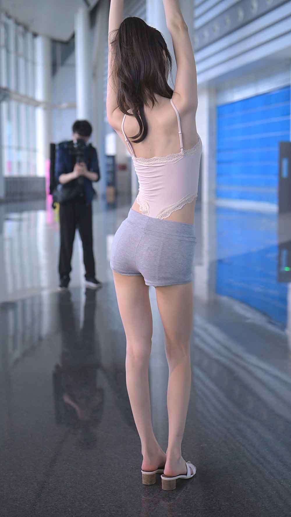 【J6460】热裤美女高清视频纯享版-绝色天籁