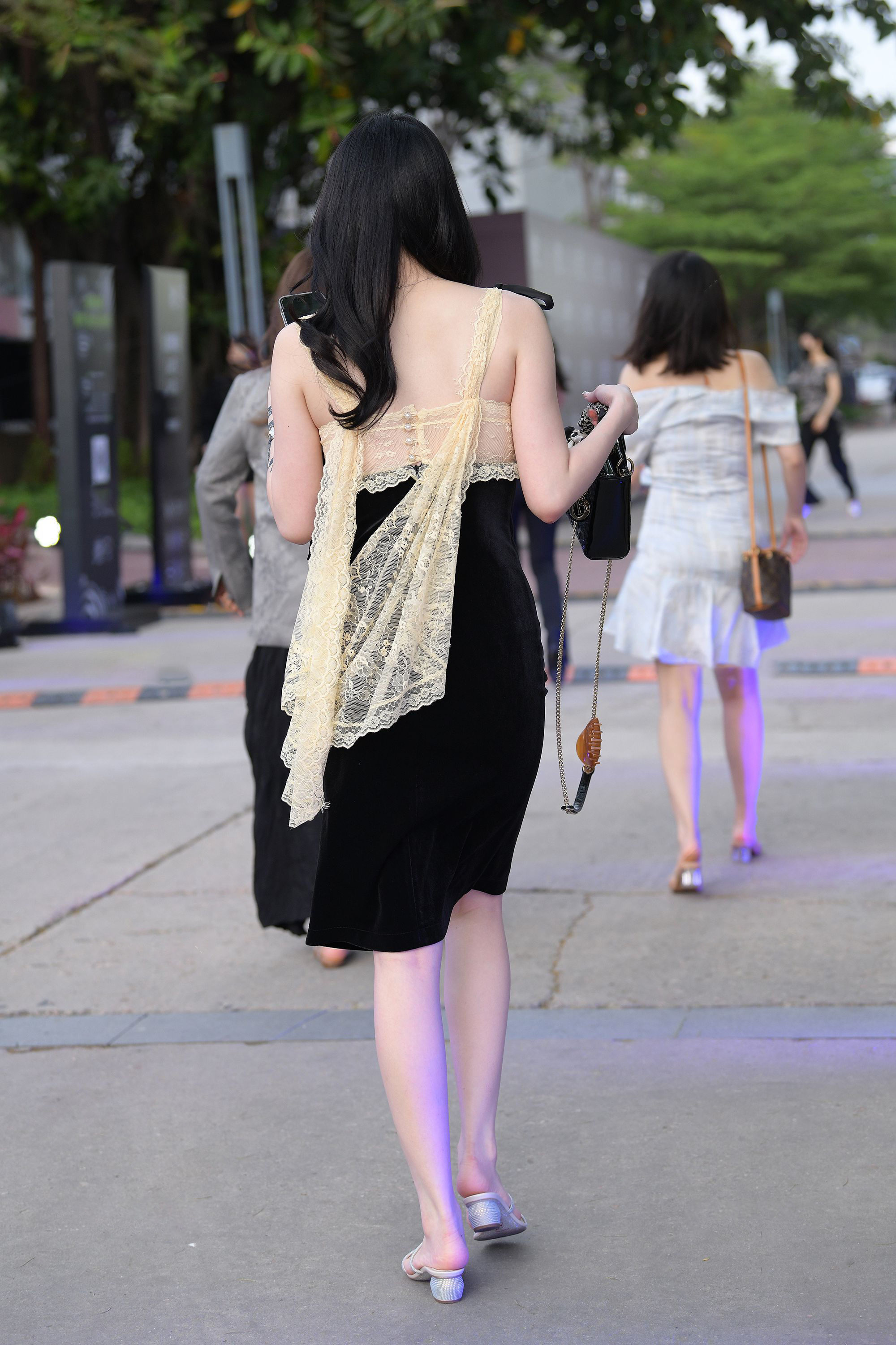 街拍鸭,魔镜街拍,街拍第一站,裙装,美女,街拍,写真套图,果咩酱w