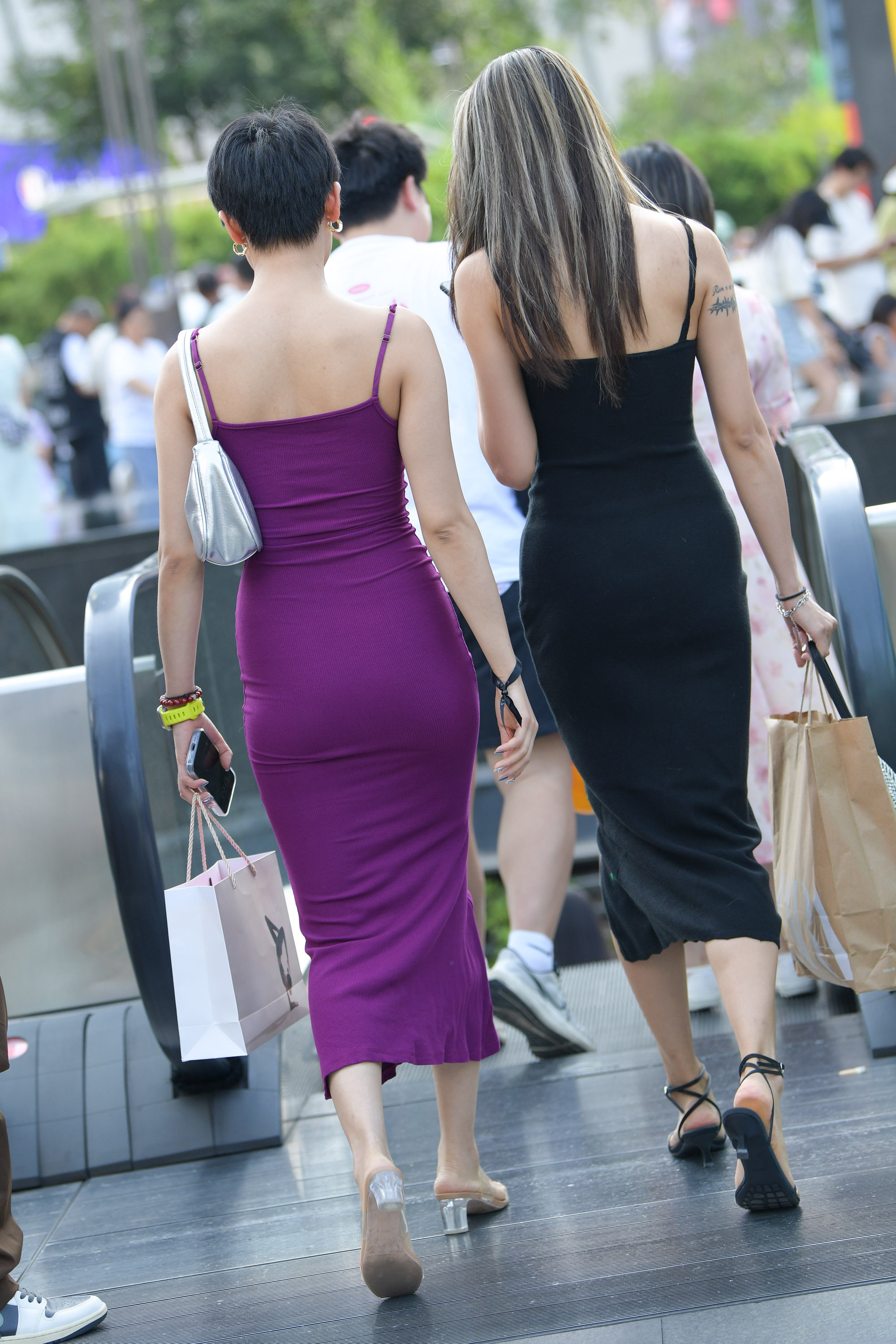  街拍鸭,魔镜街拍,街拍第一站,裙装,人妻,街拍,写真套图,w百合欧皇子w