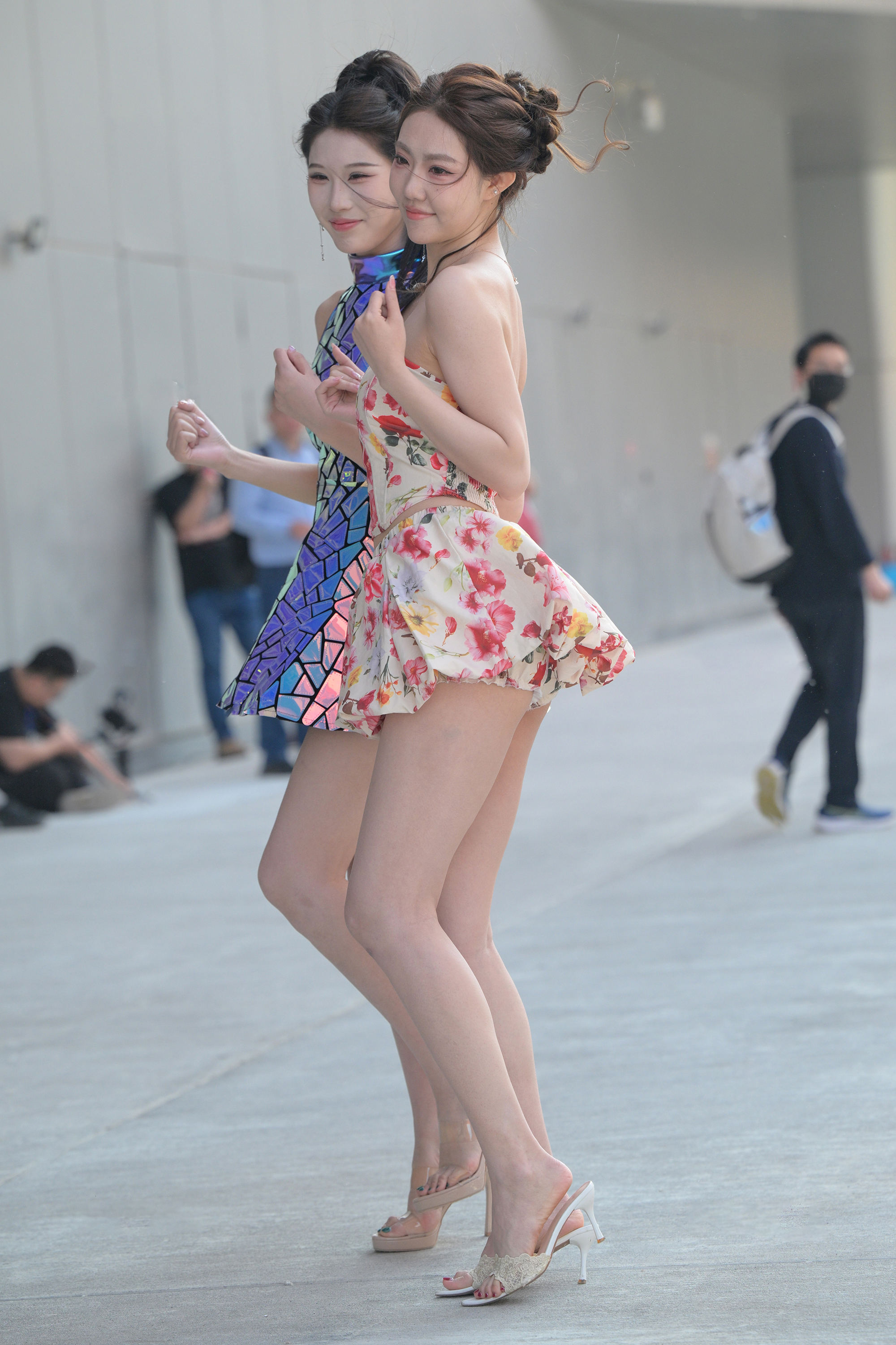 图片[4]-J7119 花裙美女-KHL.CC-快活林-魔镜模拍写真资源下载