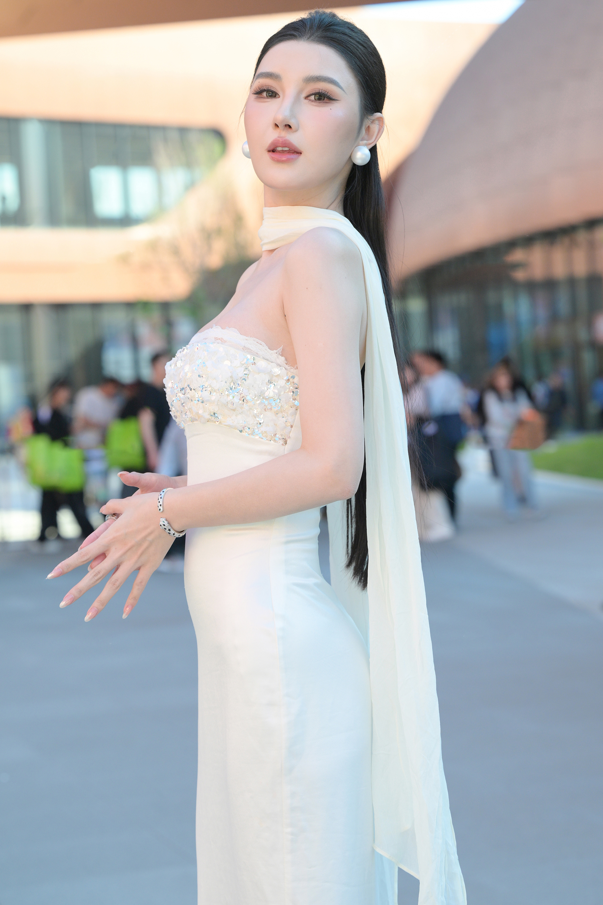 图片[8]-J7120 优雅白裙小露娜-KHL.CC-快活林-魔镜模拍写真资源下载