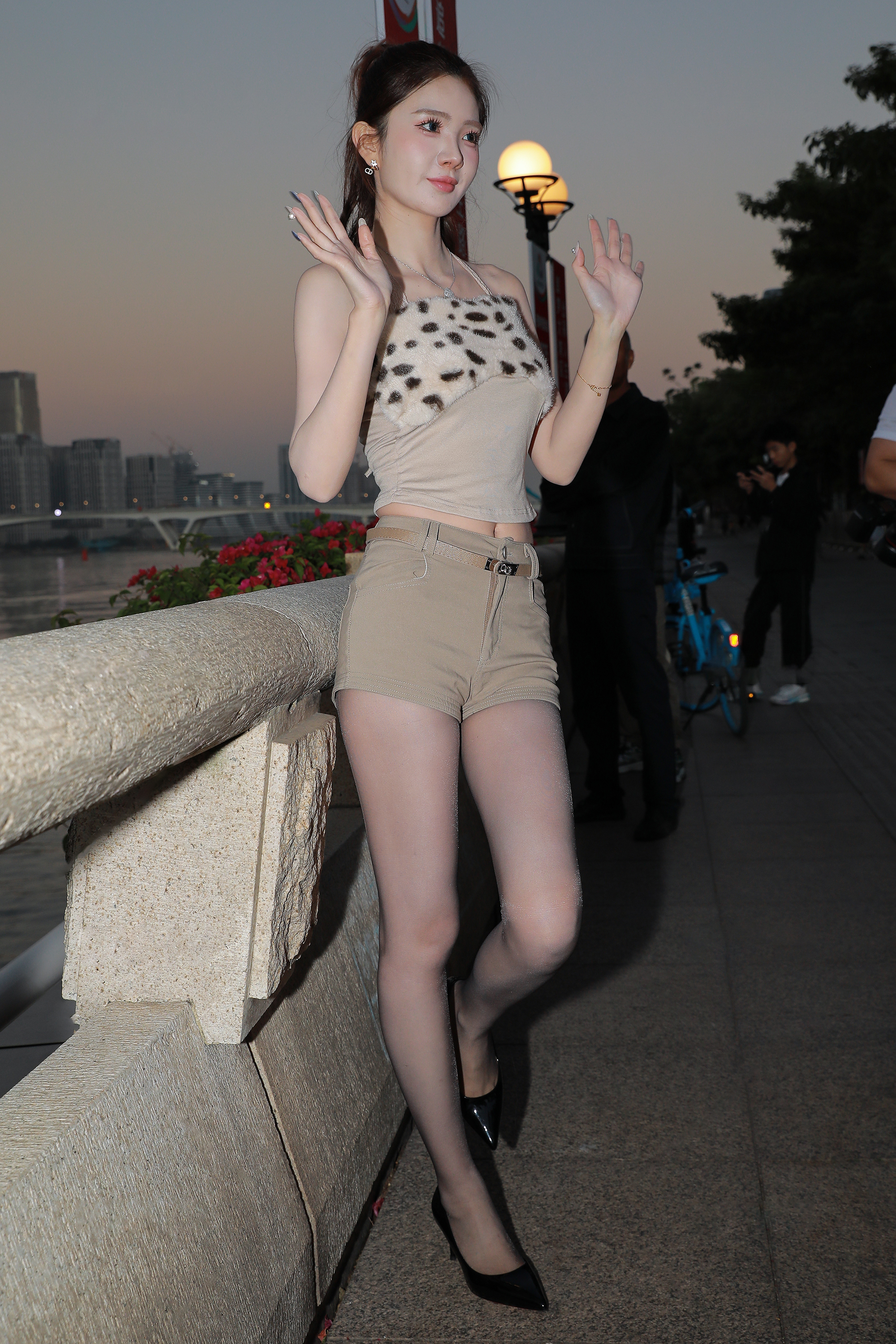 图片[8]-J7256 热裤黑丝高跟美女 诗佳-快活林官网